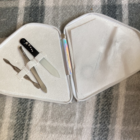 NWT Miss to Mrs silver diamond wedding day emergency kit - Picture 4 of 4